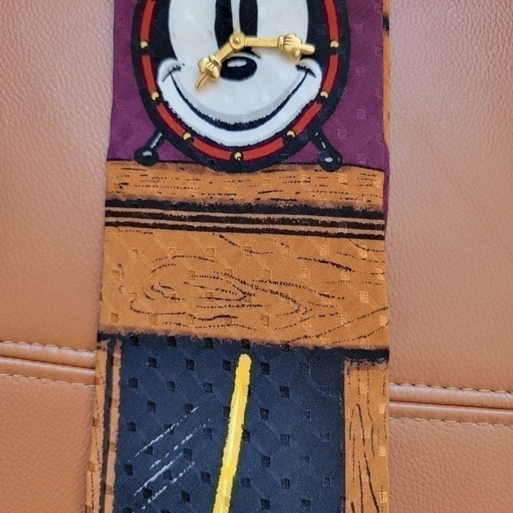 DISNEY Vintage Mickey 3D Clock hand - Father Time Silk Tie - Picture 8 of 11
